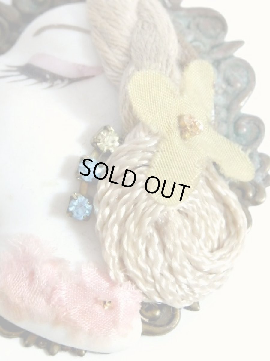 画像3: レトロアンティーク 人形 ブローチ【6799】 (3)