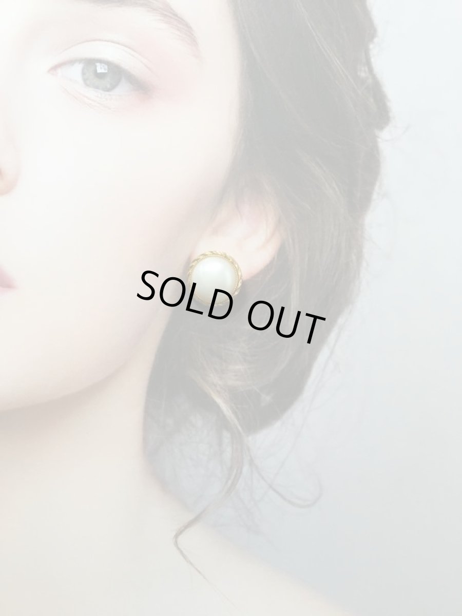 画像6: ハンドメイドアクセサリー ボタンピアス アシンメトリー レトロヴィンテージパーツ 手作り【6819】 (6)