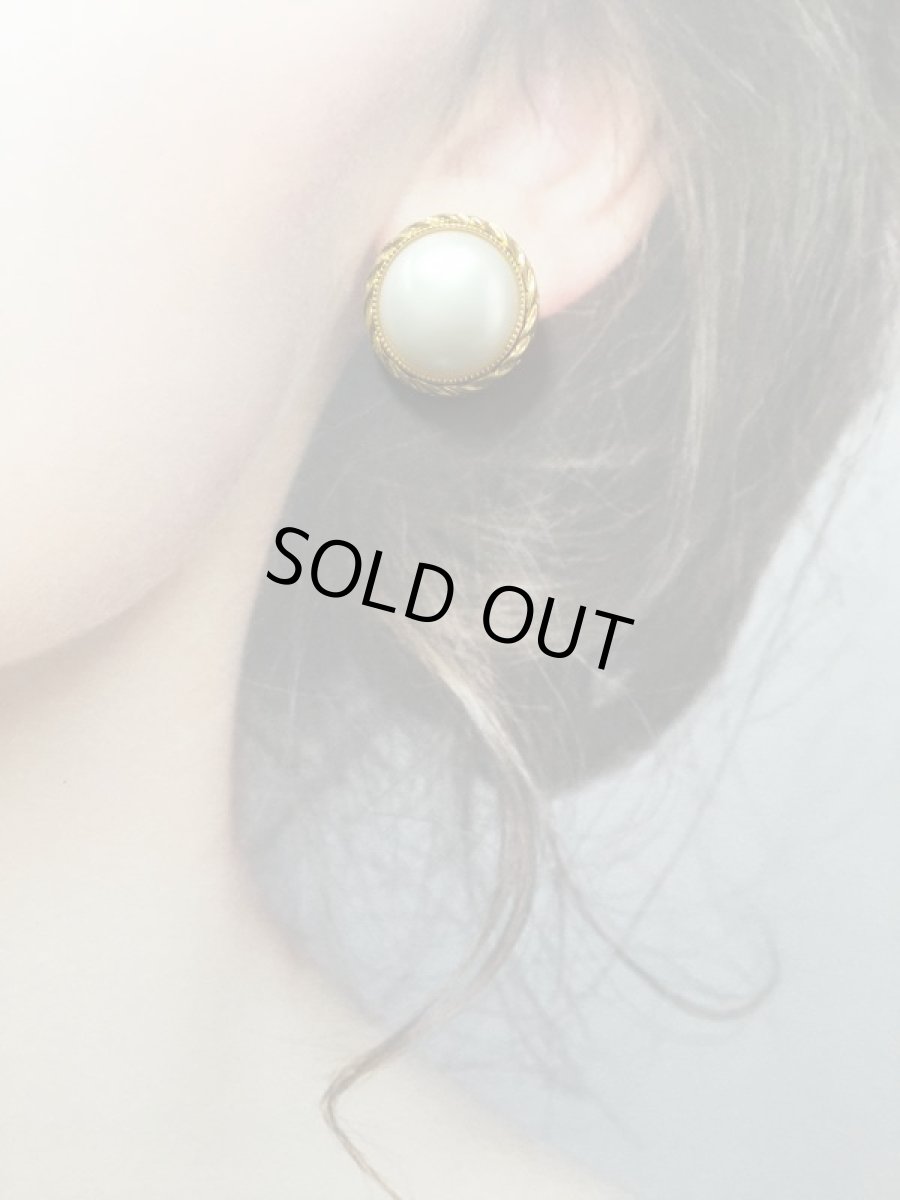 画像7: ハンドメイドアクセサリー ボタンピアス アシンメトリー レトロヴィンテージパーツ 手作り【6819】 (7)