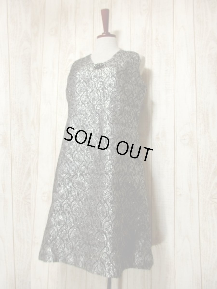 画像6: 花模様織り 胸元ビジュー装飾 シルバー ブラック 衣装にもおすすめ ノースリーブ レトロ ヨーロッパ古着 ヴィンテージドレス【4967】 (6)