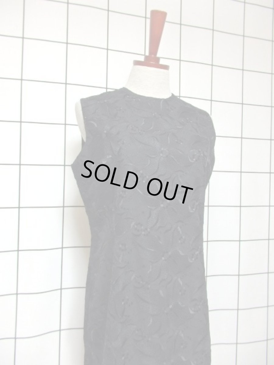 画像7: 花模様刺繍 ブラック 黒 70年代 レトロ 結婚式 パーティー  フォーマル クラシカル ノースリーブ 昭和レトロ  国産古着 ヴィンテージドレス (7)