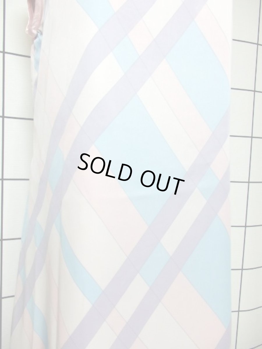 画像13: 斜めチェック柄 パステル調 上品 バックウエストリボン ノースリーブ レトロ ヨーロッパ古着 ヴィンテージワンピース【5370】 (13)