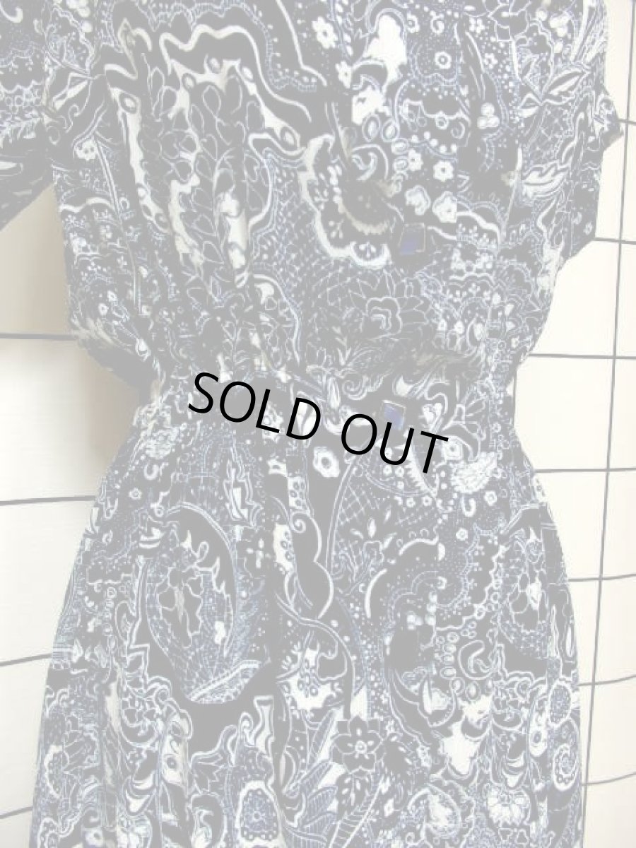 画像10: スカーフプリント ネイビー ホワイト 首元リボン 70年代 ウエストゴム 半袖 昭和レトロ 国産古着 レトロワンピース 【6864】 (10)