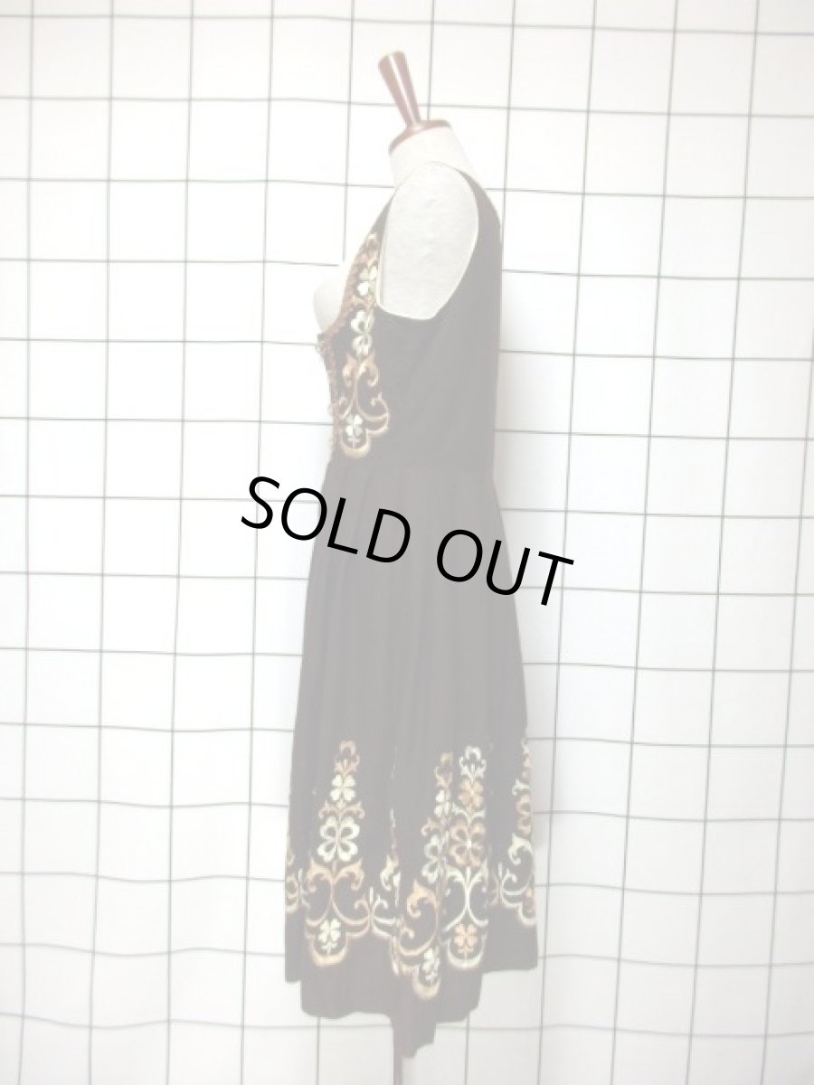 画像7: RoseDirndl AUSBAYERN 刺繍 ブラウン フロントジッパー ノースリーブ クラシカル ディアンドル チロルワンピース ドイツ民族衣装 舞台 演奏会 フォークダンス オクトーバーフェスト 【6896】 (7)