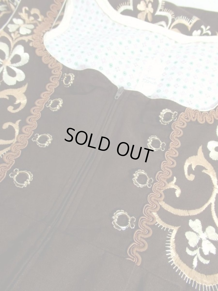 画像14: RoseDirndl AUSBAYERN 刺繍 ブラウン フロントジッパー ノースリーブ クラシカル ディアンドル チロルワンピース ドイツ民族衣装 舞台 演奏会 フォークダンス オクトーバーフェスト 【6896】 (14)