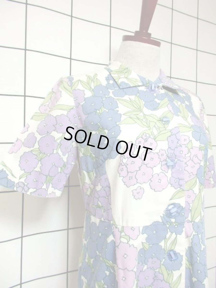 画像4: ボタニカル 花柄 ホワイト パープル 70's レトロ レディース 半袖 昭和レトロ 国産古着 ヴィンテージワンピース【6891】 (4)