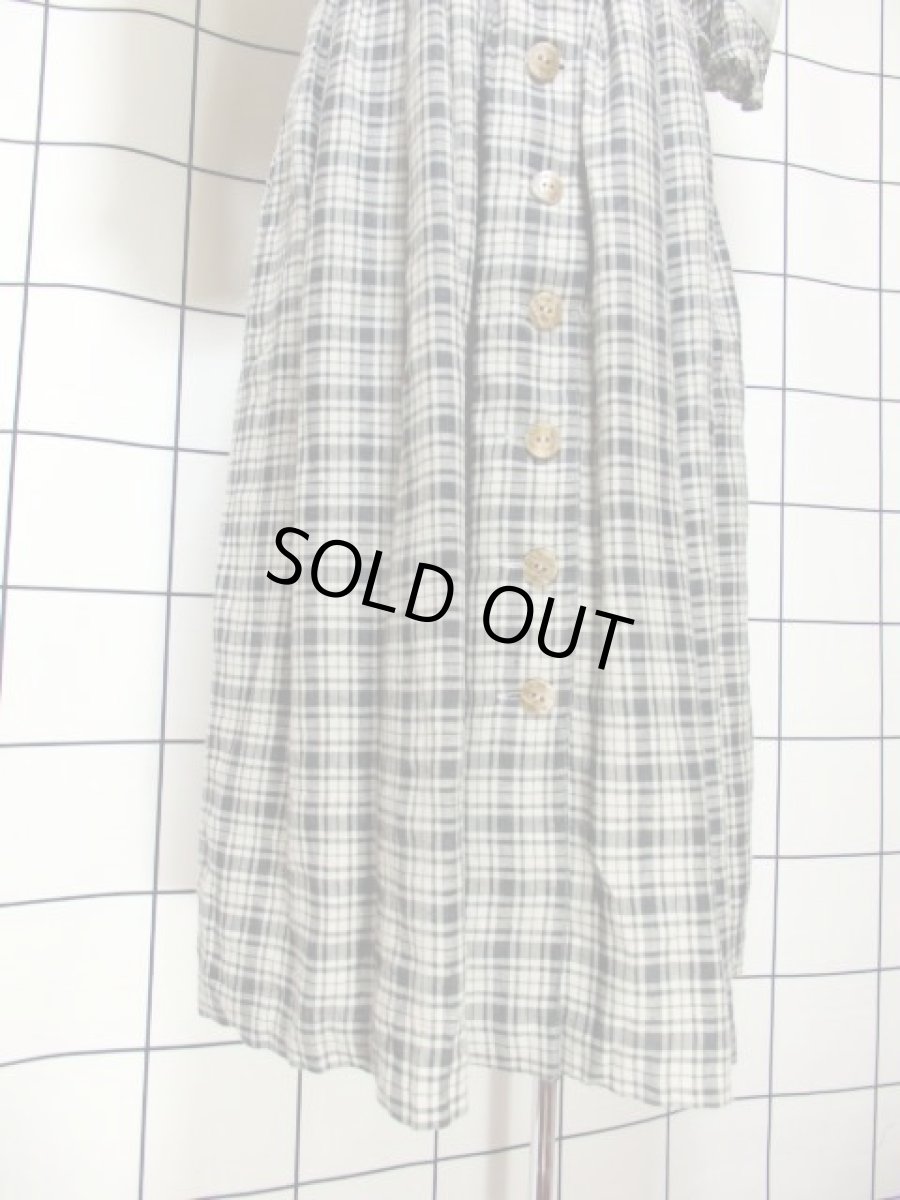 画像12: チェック柄 グレー モノトーン 前開き 切り替えし 袖あり フォークロア ディアンドル チロルワンピース ドイツ民族衣装 舞台 演奏会 フォークダンス オクトーバーフェスト【6949】 (12)