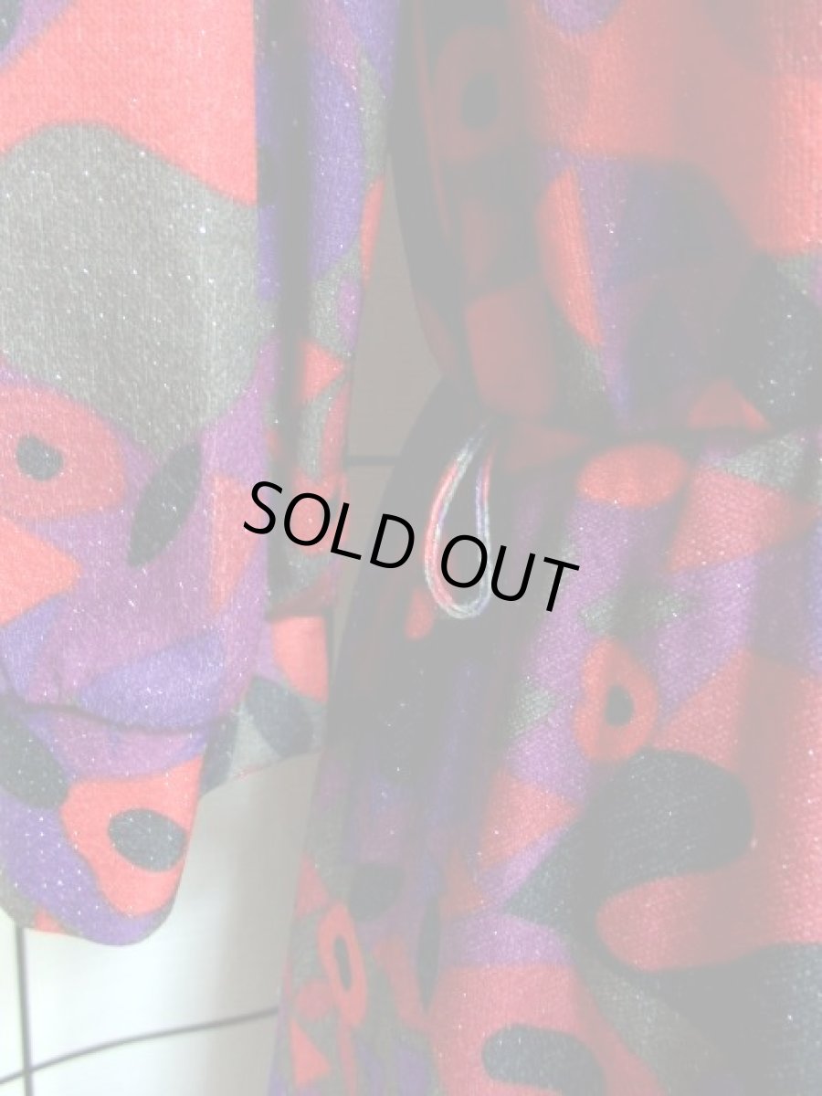 画像12: サイケ アート柄 パープル レッド ブラック ウエストゴム ラメ レトロ 長袖 ヨーロッパ古着 ヴィンテージワンピース【7012】 (12)