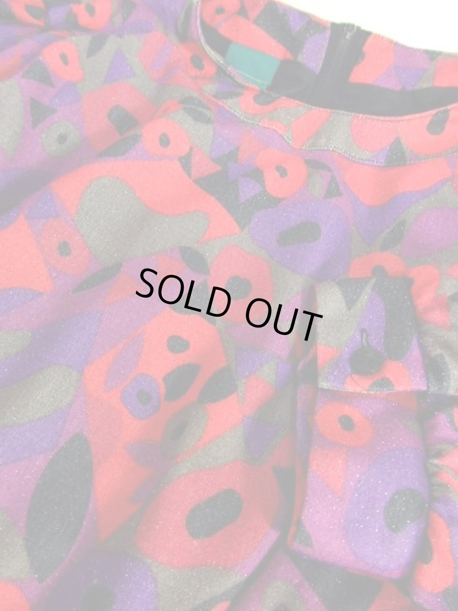 画像16: サイケ アート柄 パープル レッド ブラック ウエストゴム ラメ レトロ 長袖 ヨーロッパ古着 ヴィンテージワンピース【7012】 (16)