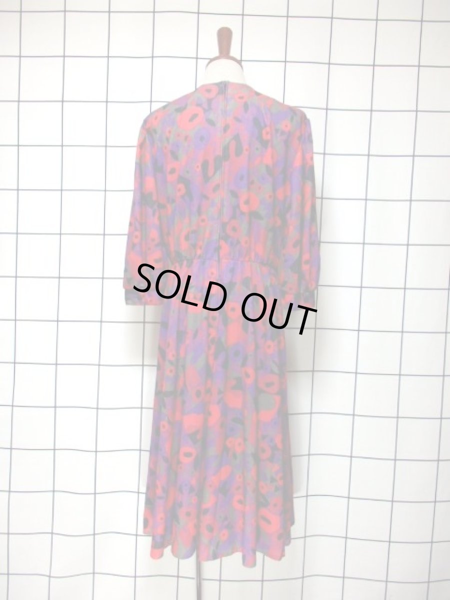 画像5: サイケ アート柄 パープル レッド ブラック ウエストゴム ラメ レトロ 長袖 ヨーロッパ古着 ヴィンテージワンピース【7012】 (5)