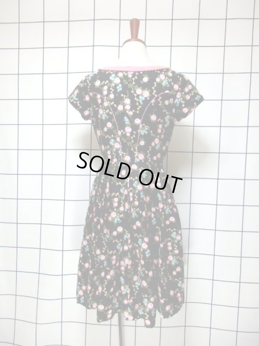 画像5: 花柄 ブラック 黒 袖あり ディアンドル チロルワンピース ドイツ民族衣装 舞台 演奏会 フォークダンス オクトーバーフェスト 【7021】 (5)