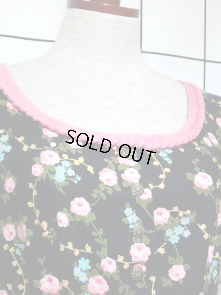 画像3: 花柄 ブラック 黒 袖あり ディアンドル チロルワンピース ドイツ民族衣装 舞台 演奏会 フォークダンス オクトーバーフェスト 【7021】 (3)