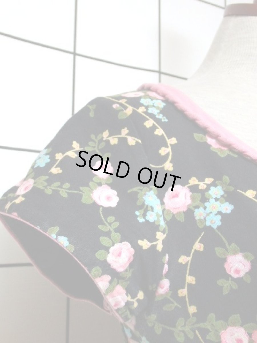 画像4: 花柄 ブラック 黒 袖あり ディアンドル チロルワンピース ドイツ民族衣装 舞台 演奏会 フォークダンス オクトーバーフェスト 【7021】 (4)