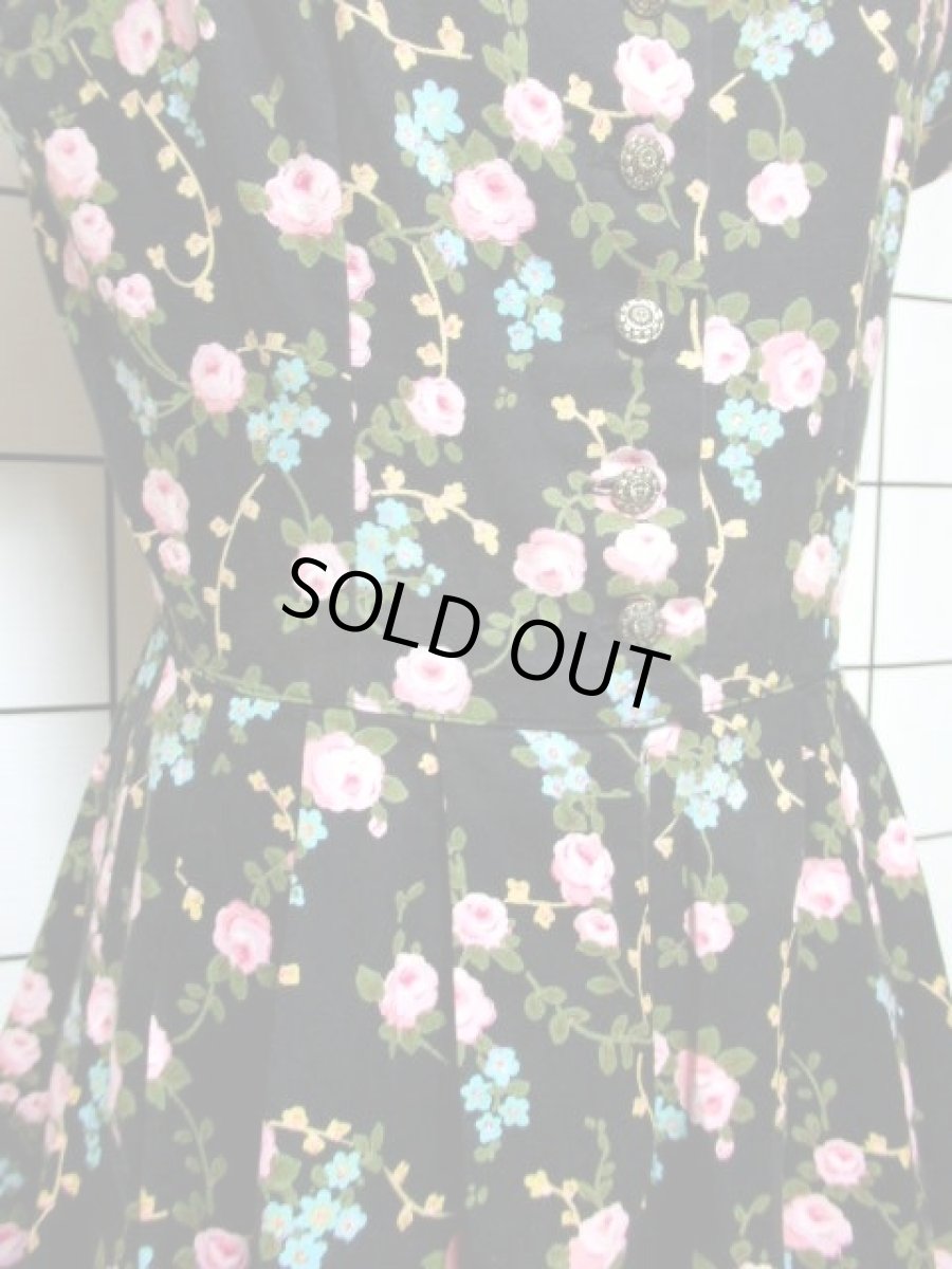 画像11: 花柄 ブラック 黒 袖あり ディアンドル チロルワンピース ドイツ民族衣装 舞台 演奏会 フォークダンス オクトーバーフェスト 【7021】 (11)