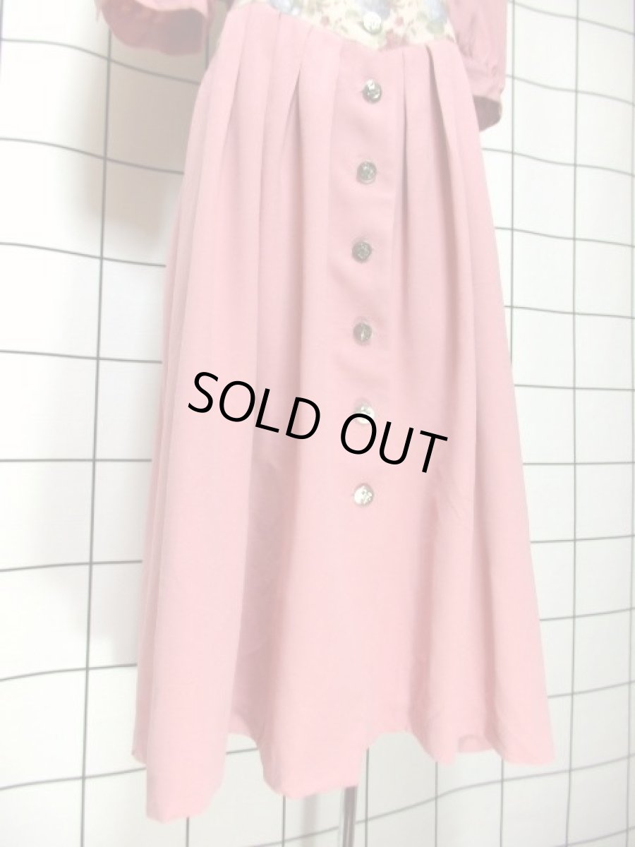 画像13: リネン 花柄 前開き 切り替えし リボン紐 ベージュ ピンク 袖あり クラシカル フォークロア ヨーロッパ古着 ディアンドル チロルドレス ドイツ民族衣装 仮装 舞台 演劇 演奏会 ドレス フォークダンス オクトーバーフェスト【Y7031】 (13)