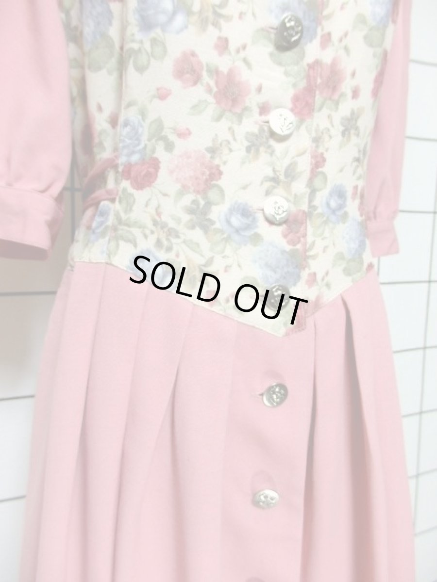 画像12: リネン 花柄 前開き 切り替えし リボン紐 ベージュ ピンク 袖あり クラシカル フォークロア ヨーロッパ古着 ディアンドル チロルドレス ドイツ民族衣装 仮装 舞台 演劇 演奏会 ドレス フォークダンス オクトーバーフェスト【Y7031】 (12)