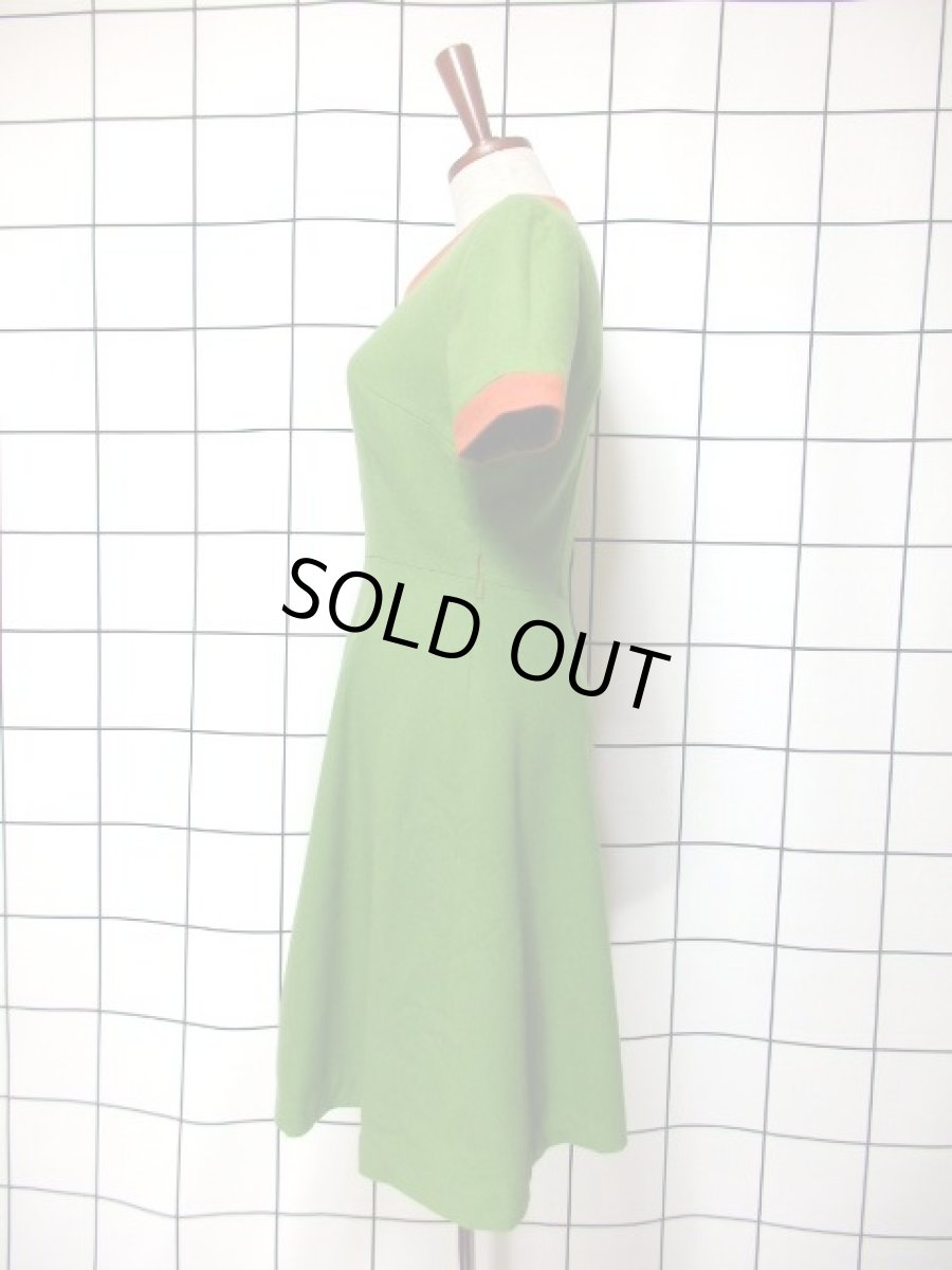 画像6: デンマーク製 ウール グリーン オレンジ バイカラー 半袖 レトロ ヨーロッパ古着 ヴィンテージワンピース【7051】 (6)