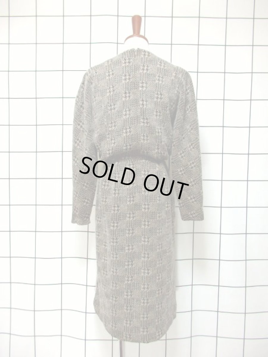 画像5: オンワード ニット ベージュ ブラック ウエストゴム 長袖 昭和レトロ 国産古着 レトロヴィンテージワンピース【7070】 (5)