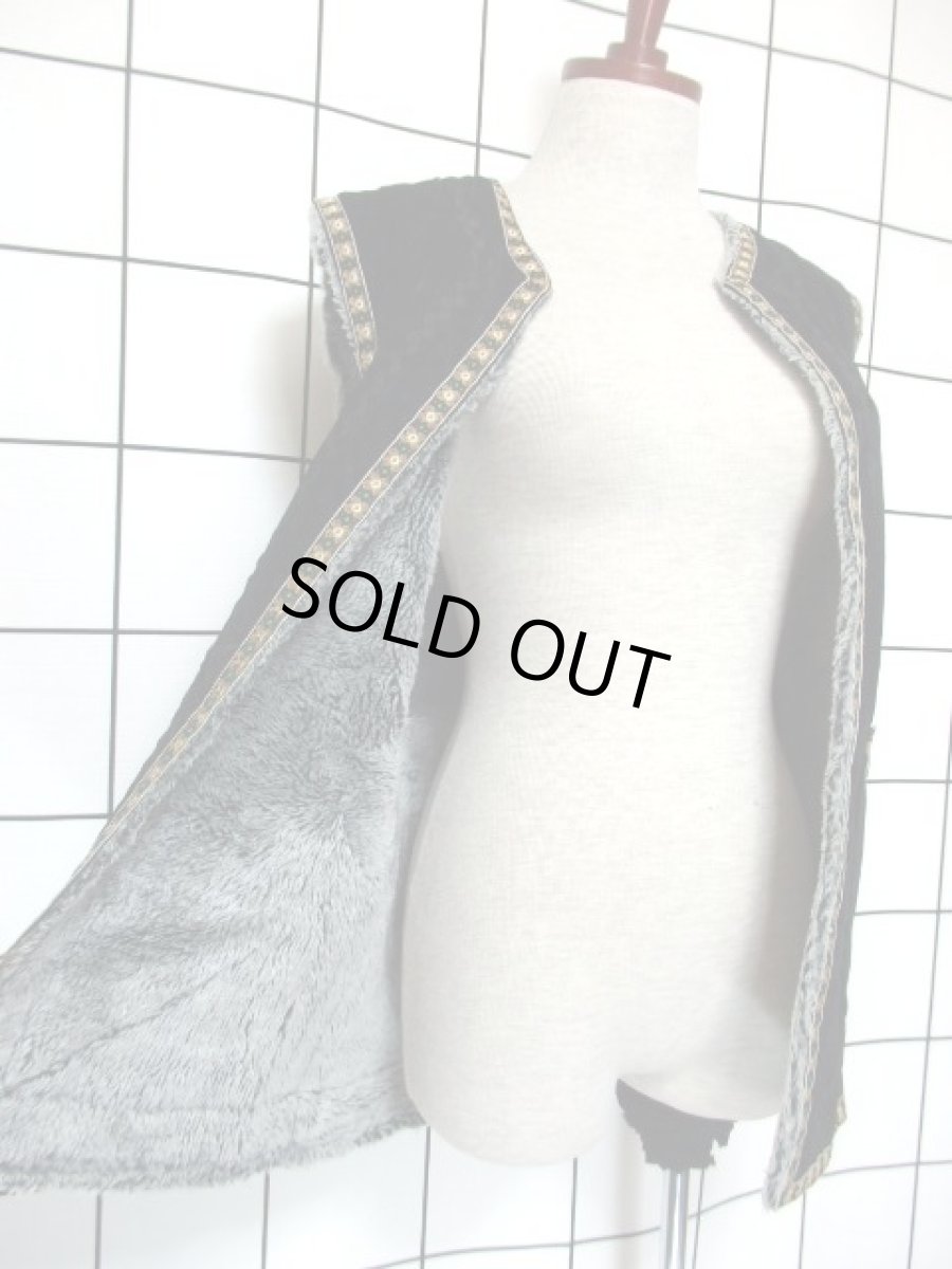 画像3: レトロベスト チロルテープ リボン装飾 裏地ボアで暖か 70's ブラック 黒 フォークロア 古着 (3)