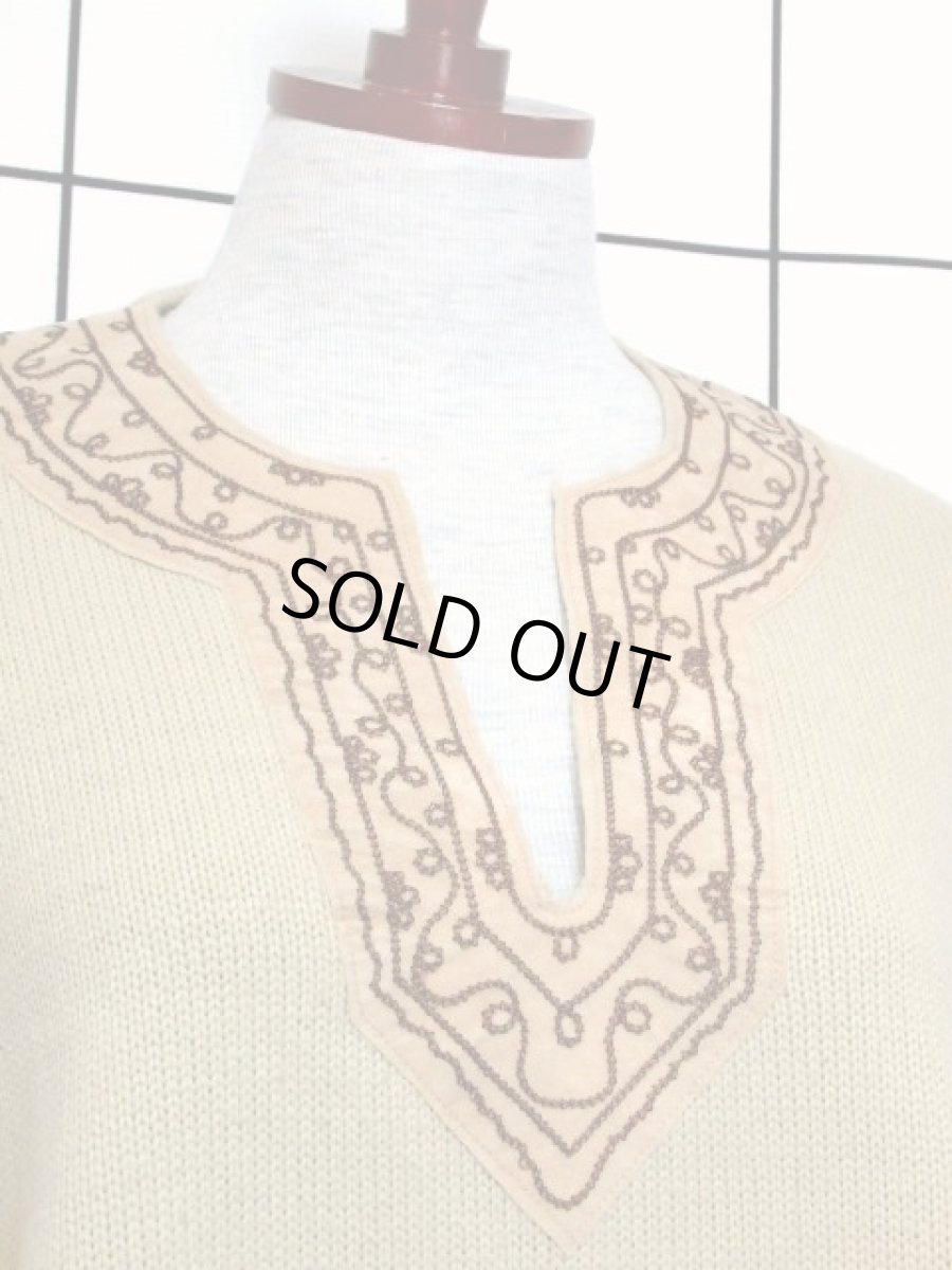 画像3: 刺繍 ベージュ フリンジ フォークロア レトロ ヨーロッパ古着 ヴィンテージポンチョ (3)