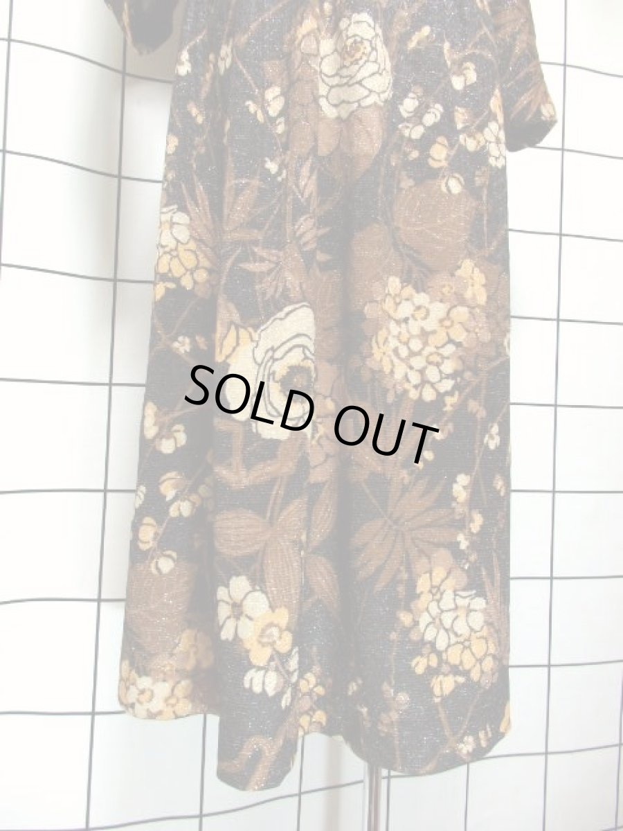 画像10: レトロモダン ボタニカル柄 花柄 ブラウン Vネック ラメ ドルマンスリーブ クラシカル ヨーロッパ古着 ヴィンテージドレス【7104】 (10)