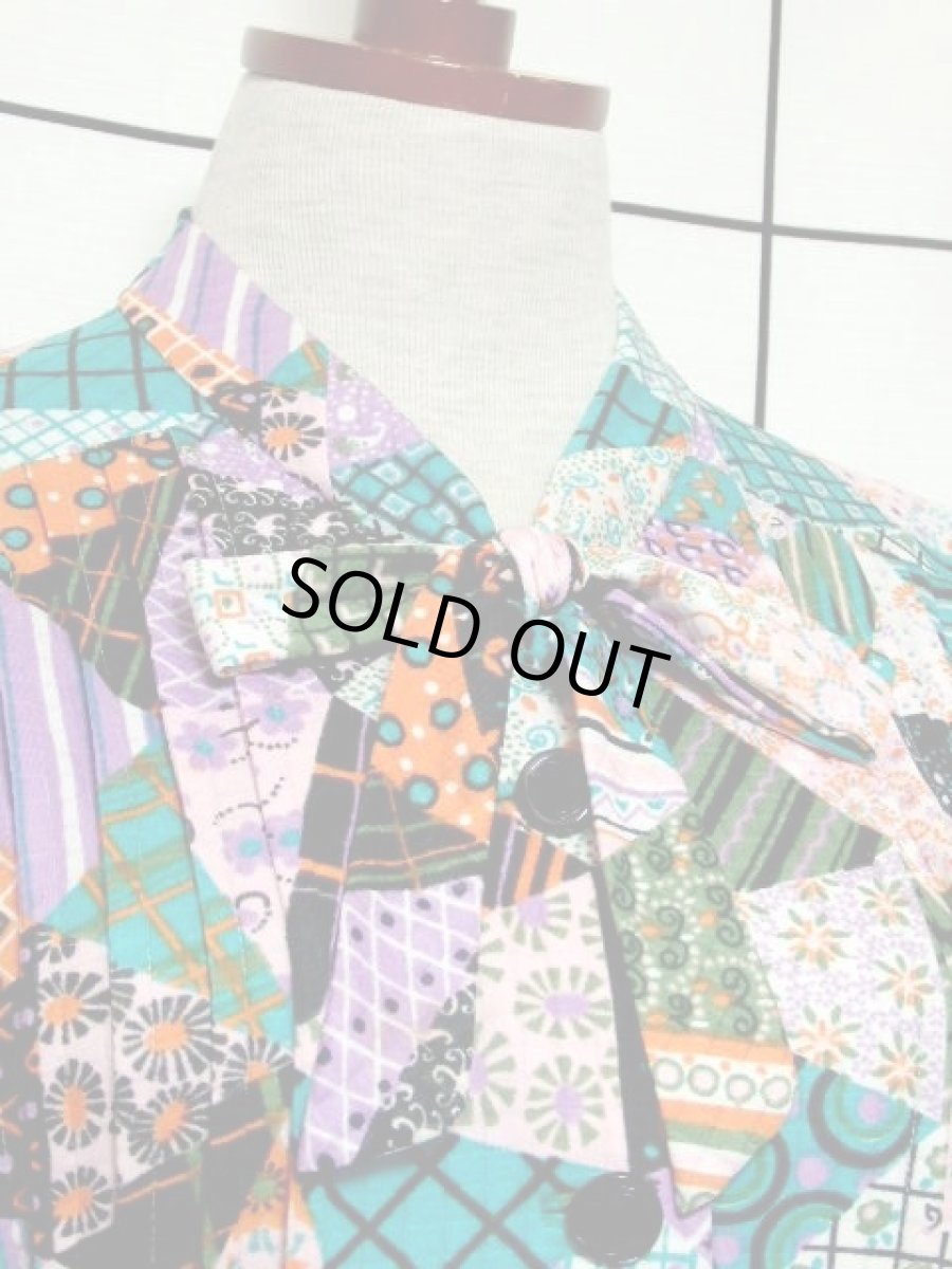 画像3: レトロワンピース チェック柄 ドット柄 花柄 首元リボン 長袖 古着 (3)