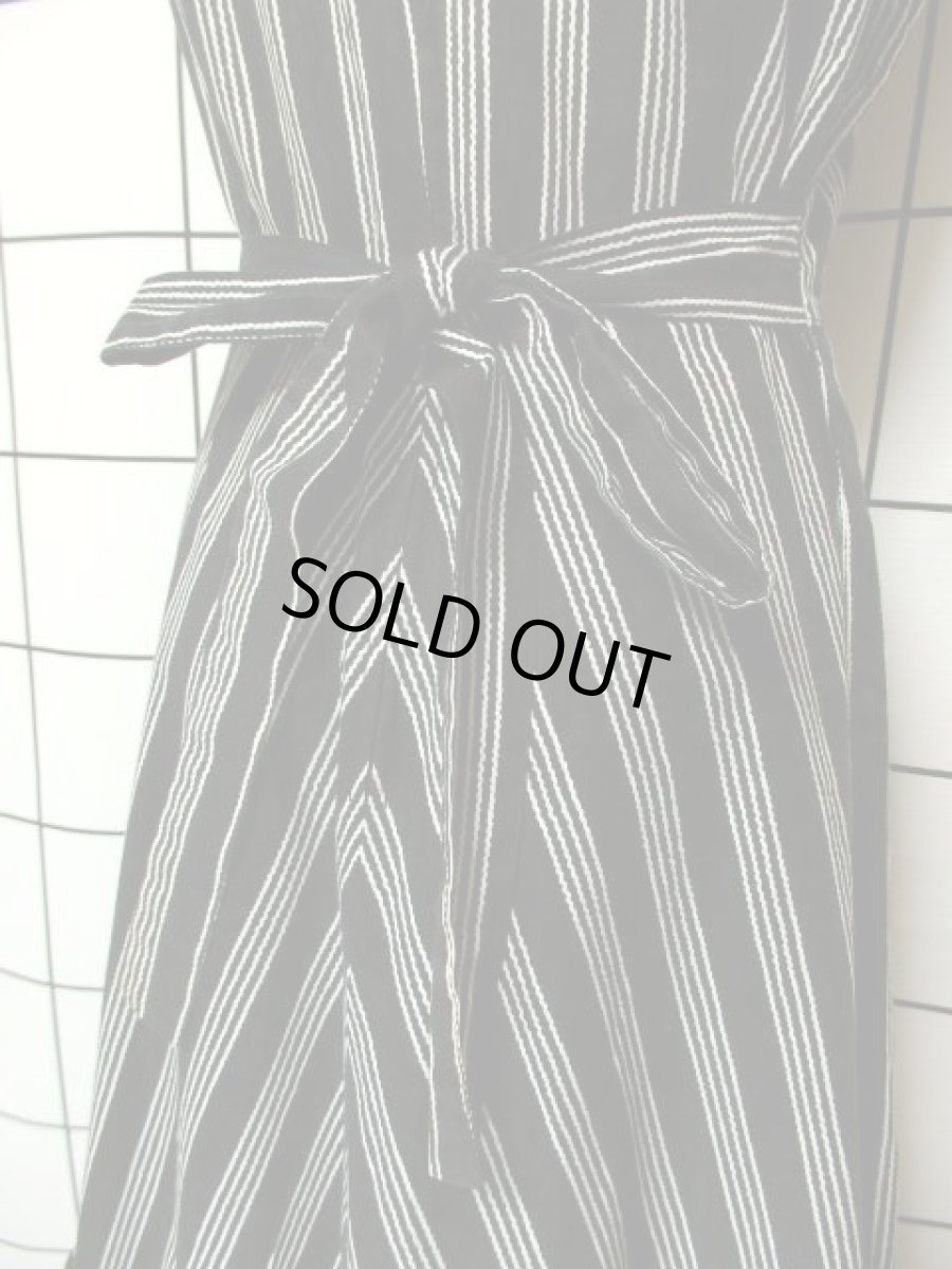 画像5: モノクロ レース フリル Aライン ストライプ バックウエストリボン ガーリー レトロ ノースリーブ ヨーロッパ古着 ヴィンテージワンピース (5)