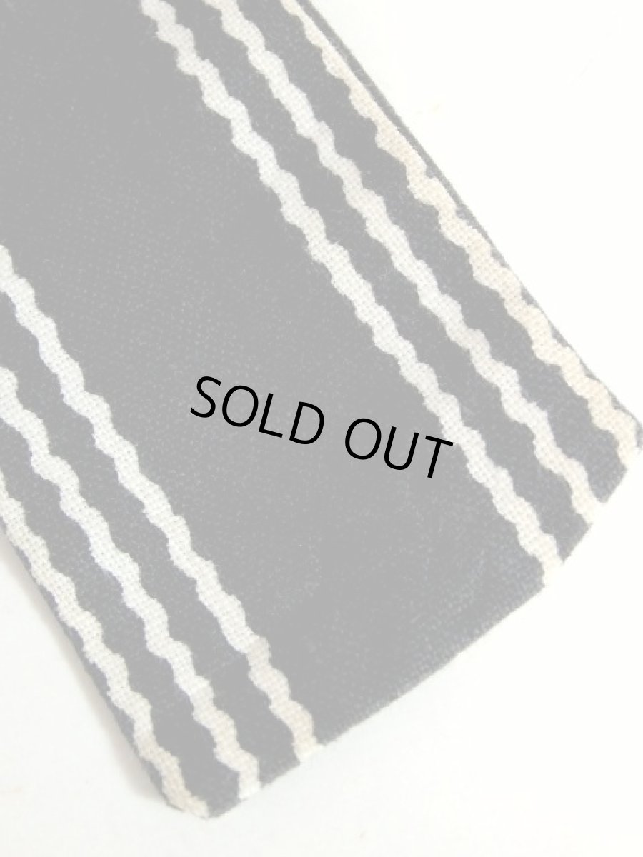 画像18: モノクロ レース フリル Aライン ストライプ バックウエストリボン ガーリー レトロ ノースリーブ ヨーロッパ古着 ヴィンテージワンピース (18)