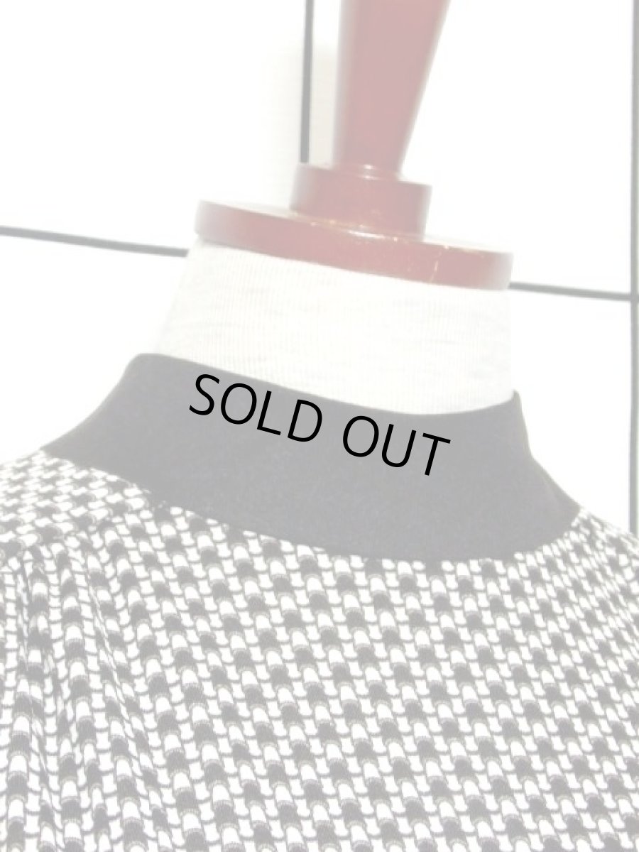 画像9: 70年代 花柄 ハイネック 長袖 レトロ ポップ ヨーロッパ古着 ヴィンテージドレス 【V3745】  (9)