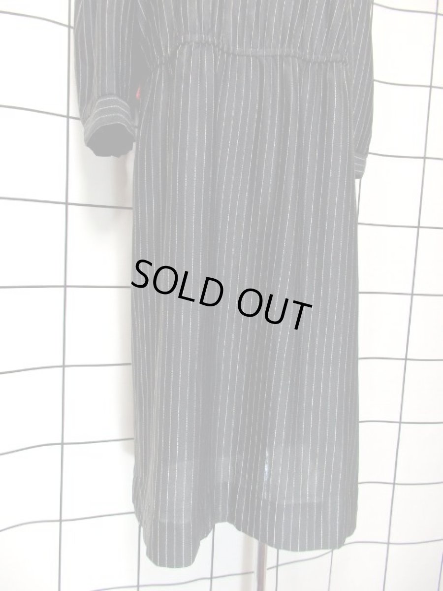 画像14: 80年代 ストライプ柄 ブラック レッド ウエストゴム 長袖 クラシカル USA古着 ヴィンテージワンピース 【6224】  (14)