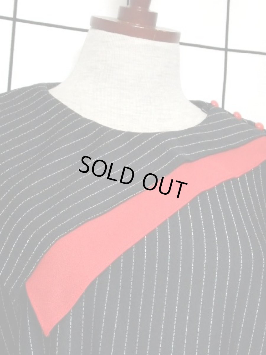 画像3: 80年代 ストライプ柄 ブラック レッド ウエストゴム 長袖 クラシカル USA古着 ヴィンテージワンピース 【6224】  (3)