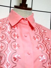 画像3: フォークロア刺繍 ピンク 長袖 レトロ ヨーロッパ古着 ヴィンテージ刺繍ブラウス【7268】 (3)
