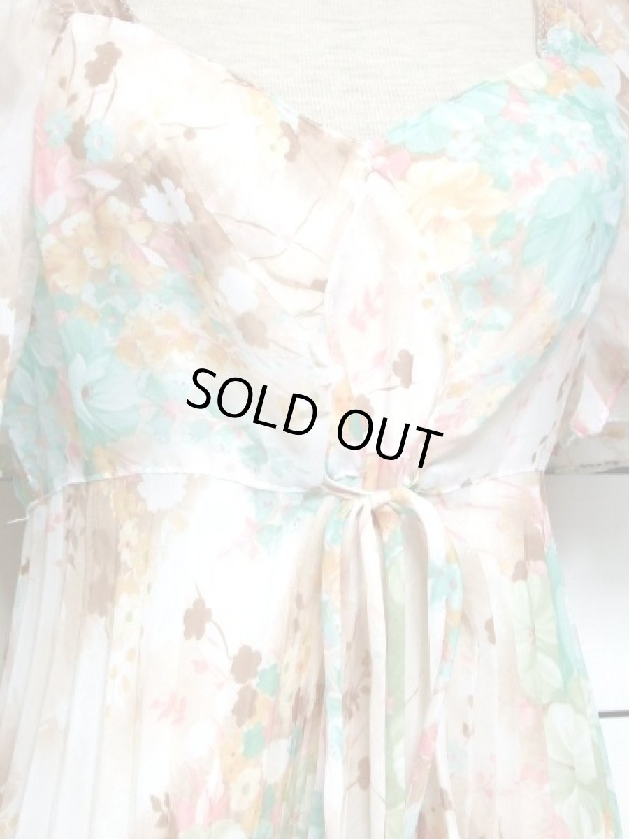 画像3: フランス製 花柄 パステルカラー プリーツ ティアード フレア袖 リボン レトロ ヨーロッパ古着 ヴィンテージドレス【7286】 (3)