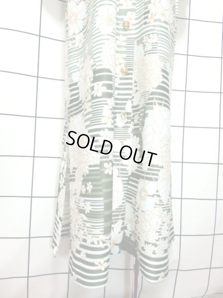 画像13: 花柄 ボーダー 前開き グリーン ホワイト マキシ丈 長袖 レトロ USA古着 ヴィンテージワンピース【7296】 (13)