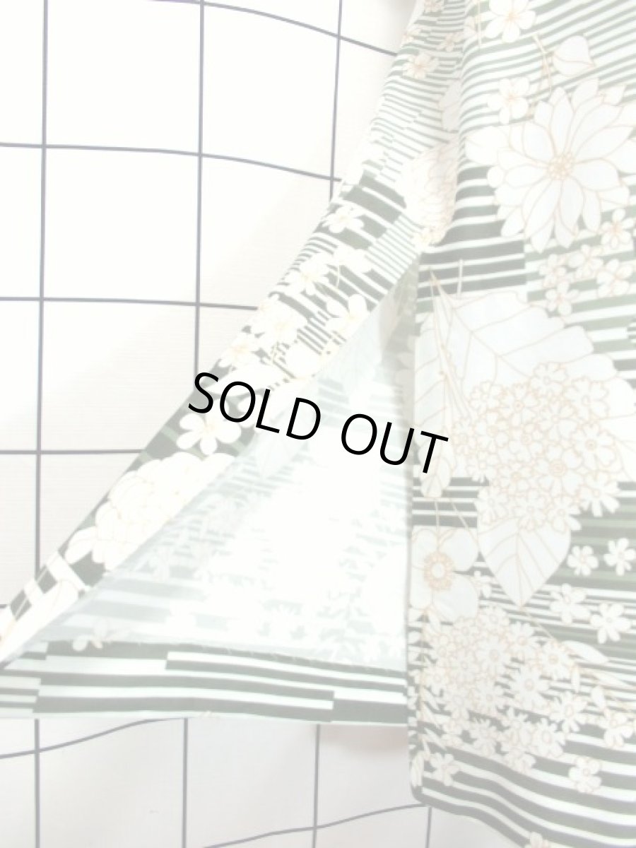 画像15: 花柄 ボーダー 前開き グリーン ホワイト マキシ丈 長袖 レトロ USA古着 ヴィンテージワンピース【7296】 (15)