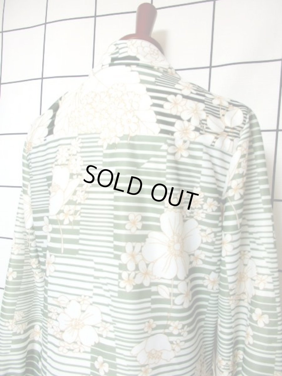 画像6: 花柄 ボーダー 前開き グリーン ホワイト マキシ丈 長袖 レトロ USA古着 ヴィンテージワンピース【7296】 (6)