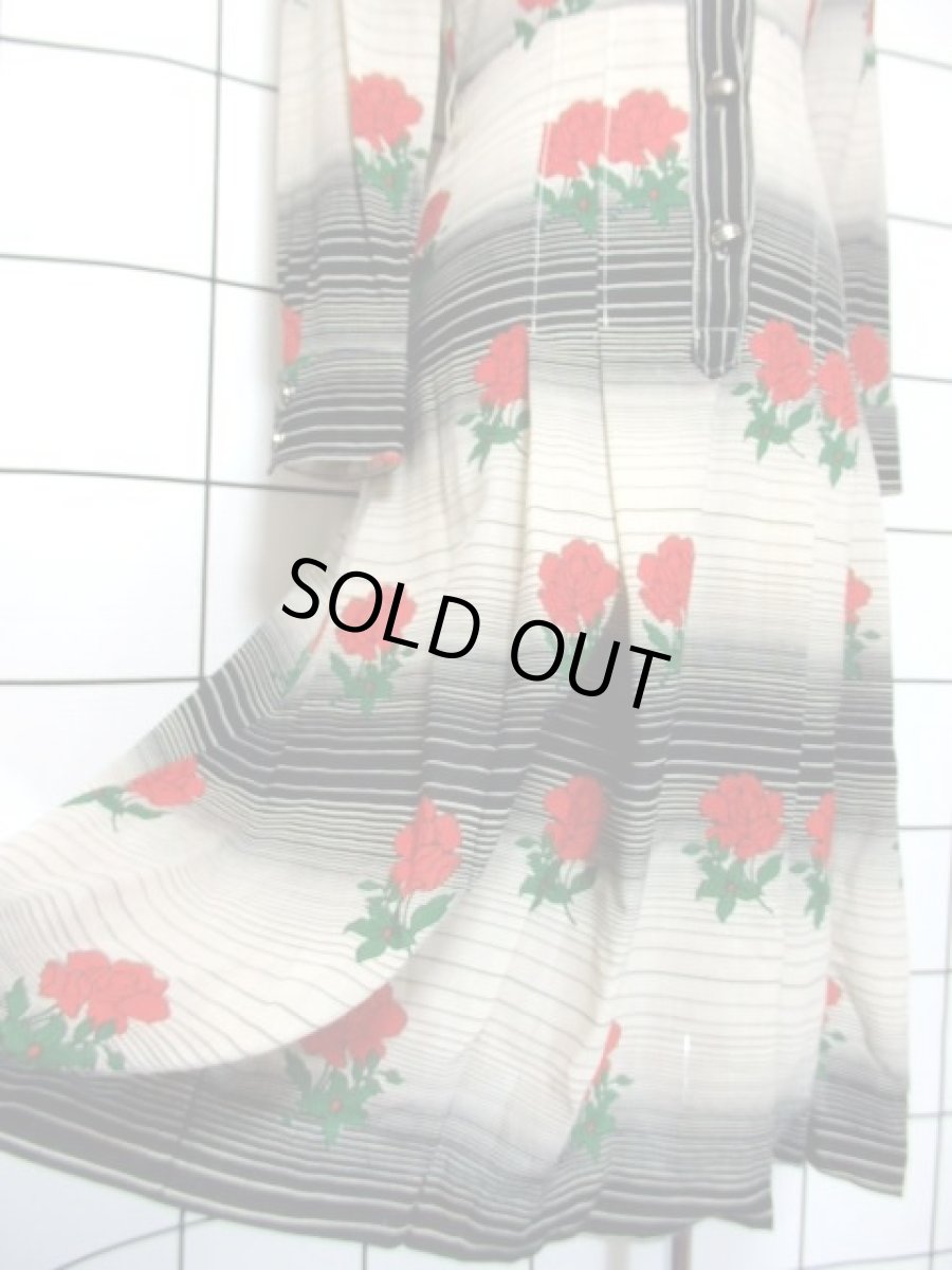 画像12: 薔薇柄 ボーダー 70's 長袖 昭和レトロ 国産古着 レトロワンピース【7304】 (12)