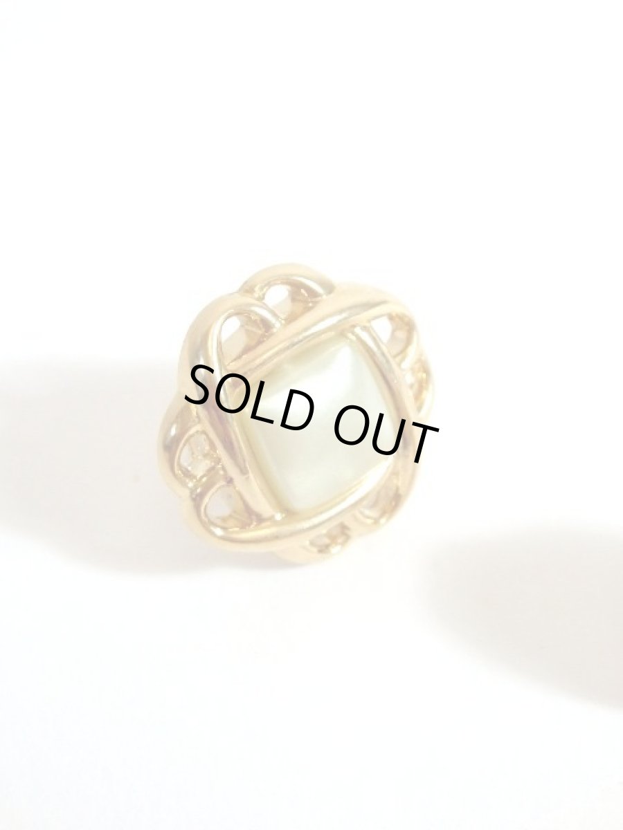 画像3: ハンドメイドアクセサリー ボタンピアス レトロヴィンテージパーツ 手作り【7383】SALE割引き対象外 (3)