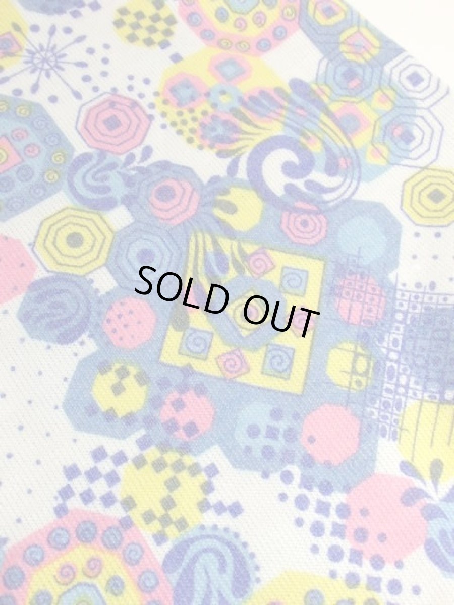 画像13: レトロポップ 幾何学調 ドット ヨーロッパ古着 半袖 シャツ ブラウス ヴィンテージトップス (13)