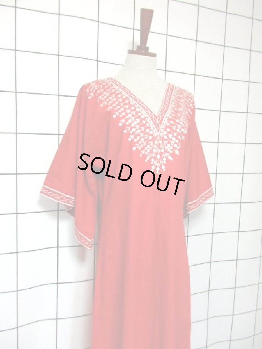 画像8: 刺繍 レッド TALONジッパー スカートスリット フォークロア レトロ USA古着 ヴィンテージ刺繍ドレス【7444】 (8)