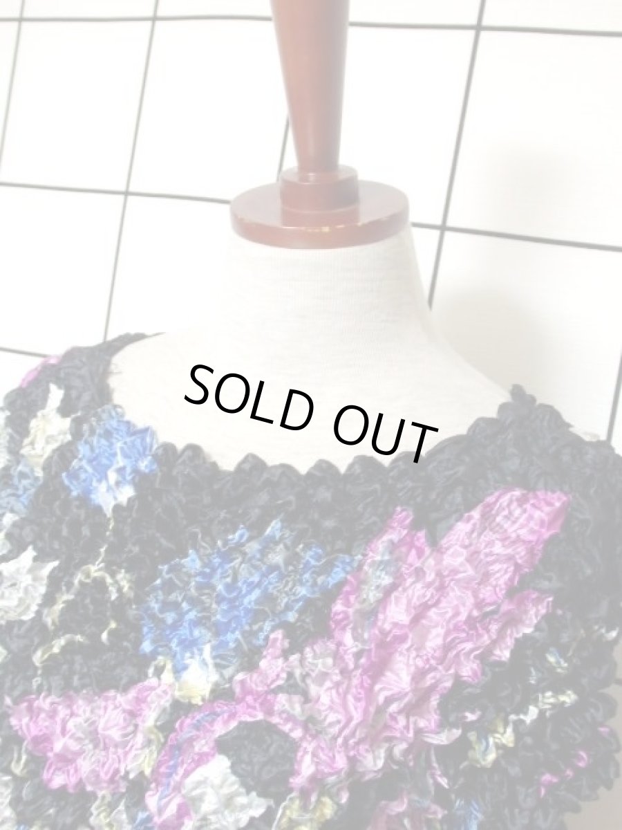 画像8: ポップコーントップス ブラック カラフル 花柄 レトロ ヴィンテージ ヨーロッパ古着 半袖 ブラウス シャツ (8)