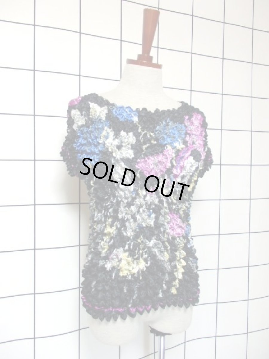 画像7: ポップコーントップス ブラック カラフル 花柄 レトロ ヴィンテージ ヨーロッパ古着 半袖 ブラウス シャツ (7)