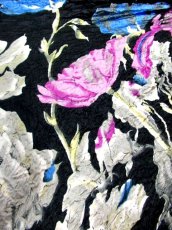 画像14: ポップコーントップス ブラック カラフル 花柄 レトロ ヴィンテージ ヨーロッパ古着 半袖 ブラウス シャツ (14)