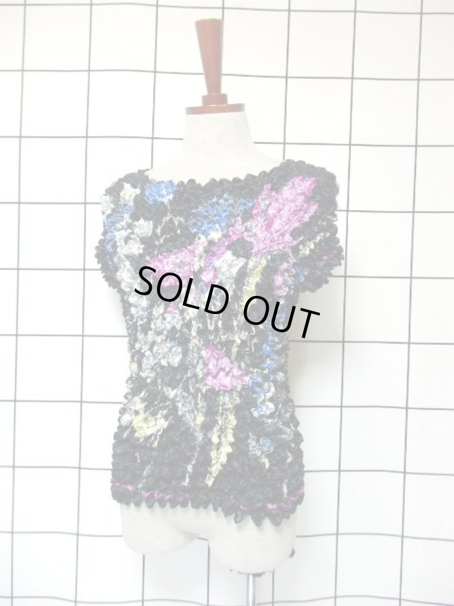 画像2: ポップコーントップス ブラック カラフル 花柄 レトロ ヴィンテージ ヨーロッパ古着 半袖 ブラウス シャツ (2)