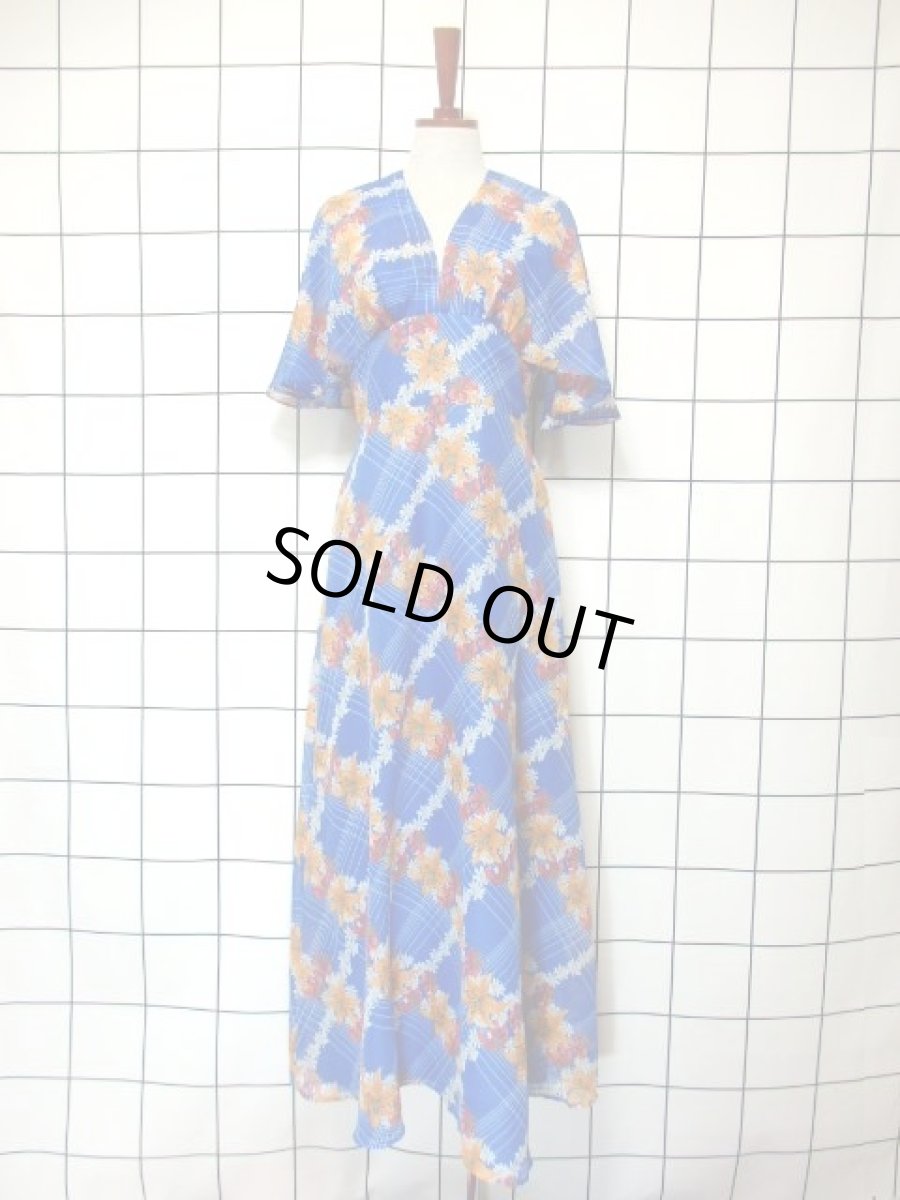 画像2: 花柄 チェック ブルー 70's フレア袖 パーティーなどにもおすすめ レトロ ヨーロッパ古着 ヴィンテージロングドレス (2)