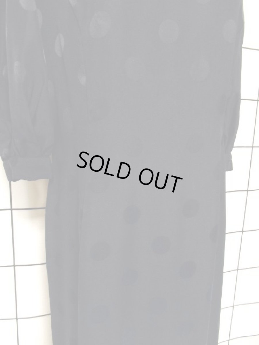 画像11: 濃淡の効いたドット柄 ネイビー クラシカル 70年代 透け感 裾プリーツ 昭和レトロ 国産古着 レトロヴィンテージドレス【7503】 (11)