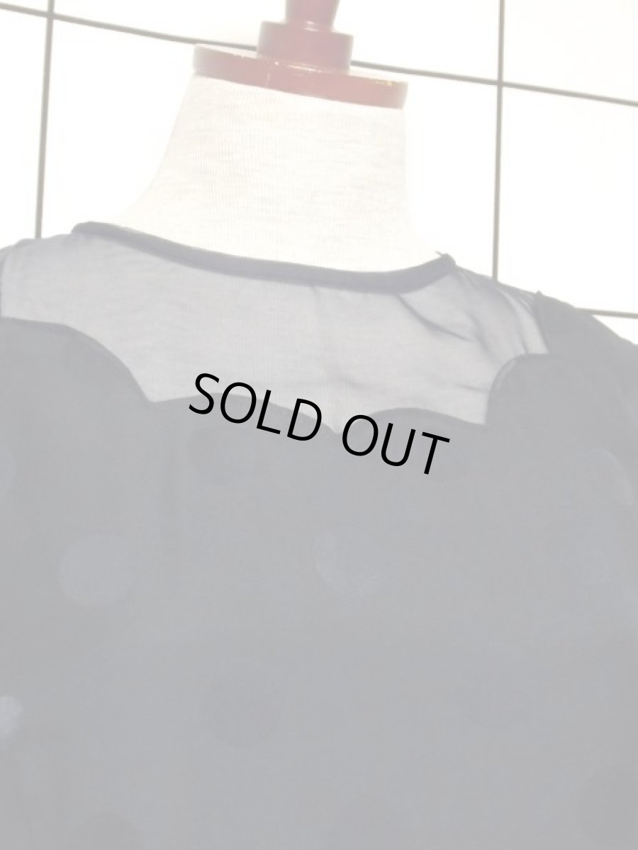 画像3: 濃淡の効いたドット柄 ネイビー クラシカル 70年代 透け感 裾プリーツ 昭和レトロ 国産古着 レトロヴィンテージドレス【7503】 (3)