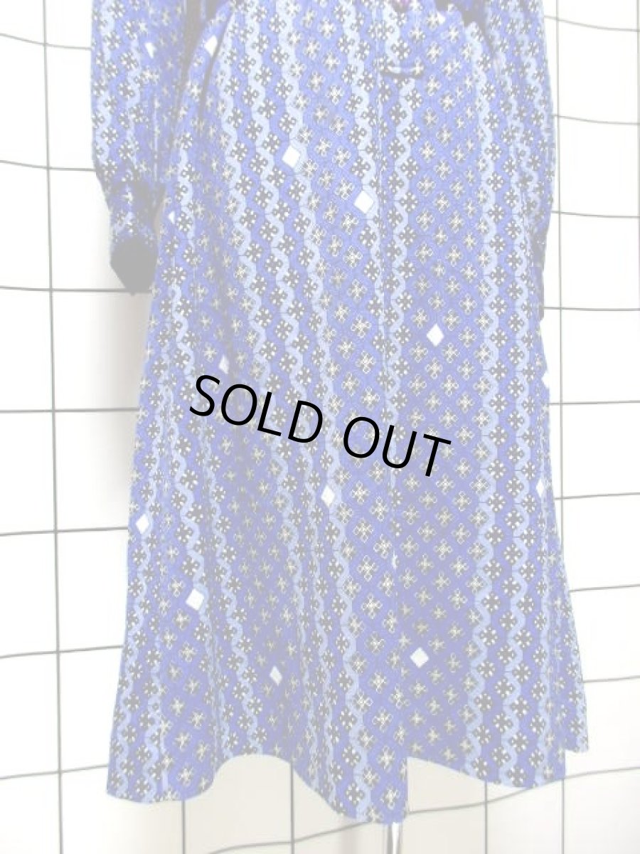 画像14: スクエア柄 ベルト付き ブルー レディース 長袖 昭和レトロ 国産古着 レトロワンピース【7741】 (14)