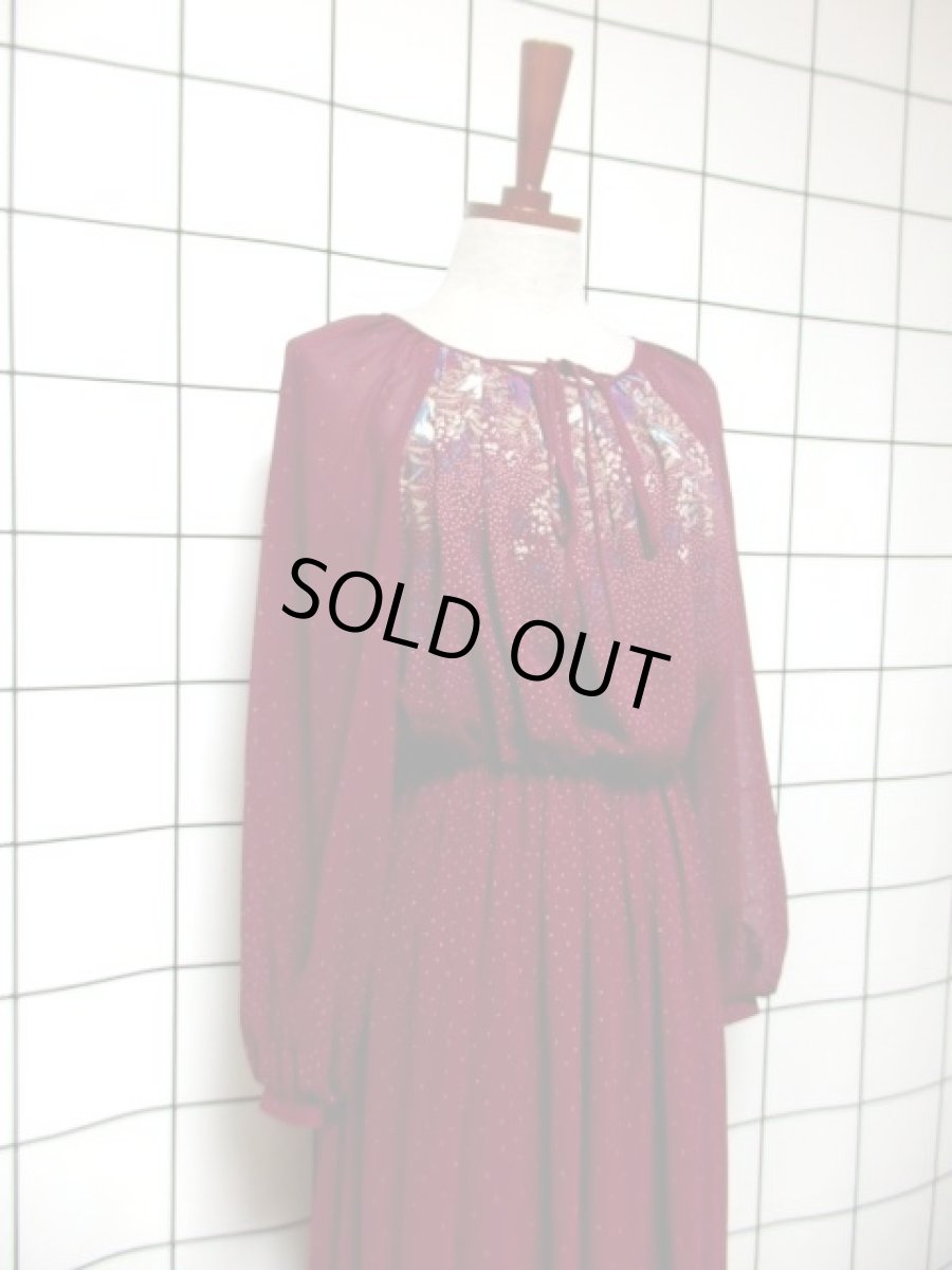 画像7: 花柄 ドット柄 ティアードデザイン 首元リボン ウエストゴム 長袖 昭和レトロ 国産古着 レトロドレス【7763】 (7)