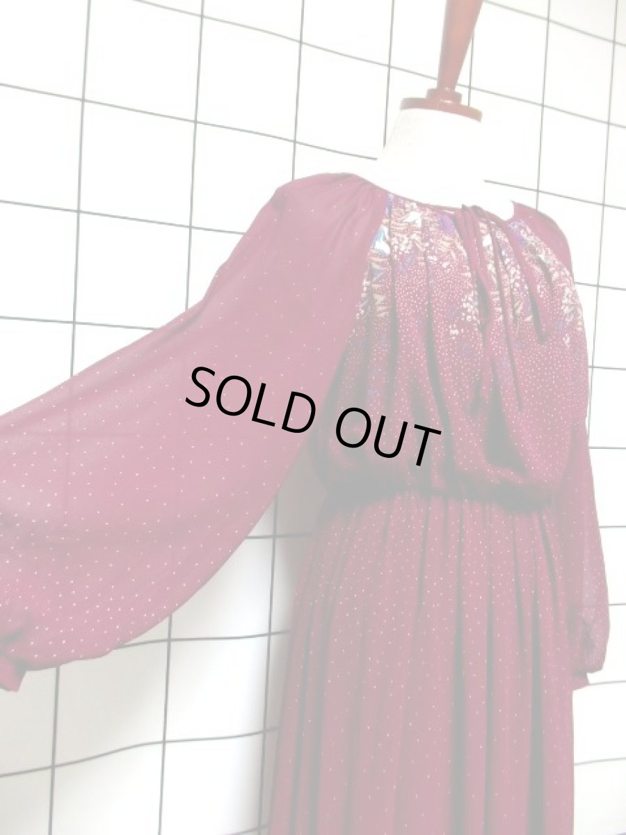 画像4: 花柄 ドット柄 ティアードデザイン 首元リボン ウエストゴム 長袖 昭和レトロ 国産古着 レトロドレス【7763】 (4)